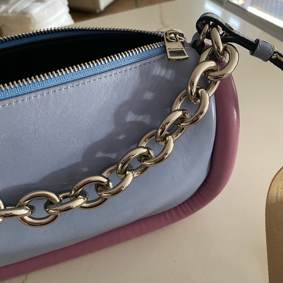 JW Anderson Bumper bag - like new - Picture 4 of 7